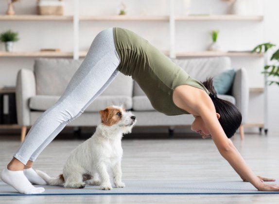 yoga con cachorros